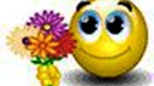 SweetFl0r's tweet photo. Holaaaa aparezco despues de un mes inactiva ¿se acuerdan de mi o ya me olvidaron? <|3 https://t.co/jsubofZZaw