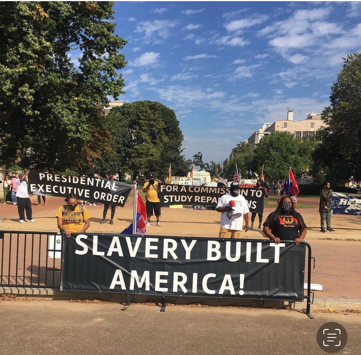 deeJseg1's tweet photo. @theonlymelcruz @MsJuicyGenius @AbsolutUS @jamesonwhiskey 
we do not approve of this because neither of you have shown support for #LineageMatters #ab3121 #a938nj #fixhr40 #Freedmen #Reparations 
Chattel Slavery exclusively built this country not a drag show! https://t.co/PsTGPznzwi