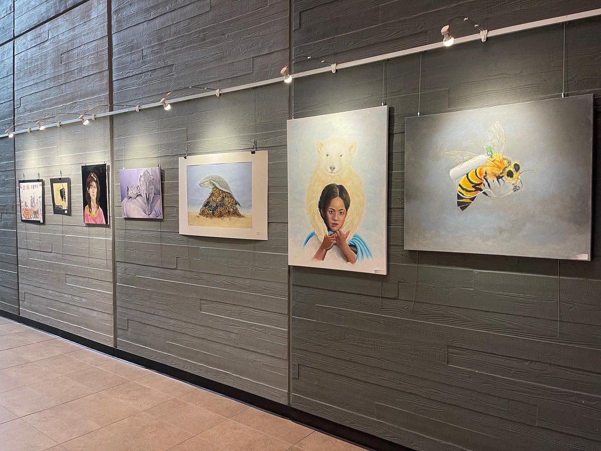 Final hours @bigmediumaustin Studio Tour stop 508. See 147+ works of art. So many options to enjoy the #Arts in @austintexasgov @cityofaustinarts #AISDproud of our art teachers and students!
