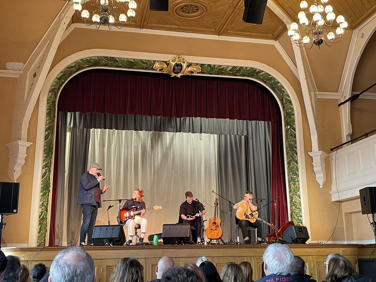 wendy jack music (@wendyjackmusic) on Twitter photo <a href="/ciaran_lavery/">Ciaran Lavery 👨🏻🦰</a> <a href="/RalphMcLeanShow/">Ralph McLean</a> <a href="/AtlanticSess/">Atlantic Sessions</a> <a href="/Roe_music/">ROE</a> Great show in a beautiful venue. Cheers folks! <a href="/ciaran_lavery/">Ciaran Lavery 👨🏻🦰</a> <a href="/RalphMcLeanShow/">Ralph McLean</a> <a href="/AtlanticSess/">Atlantic Sessions</a> <a href="/Roe_music/">ROE</a> Great show in a beautiful venue. Cheers folks!
