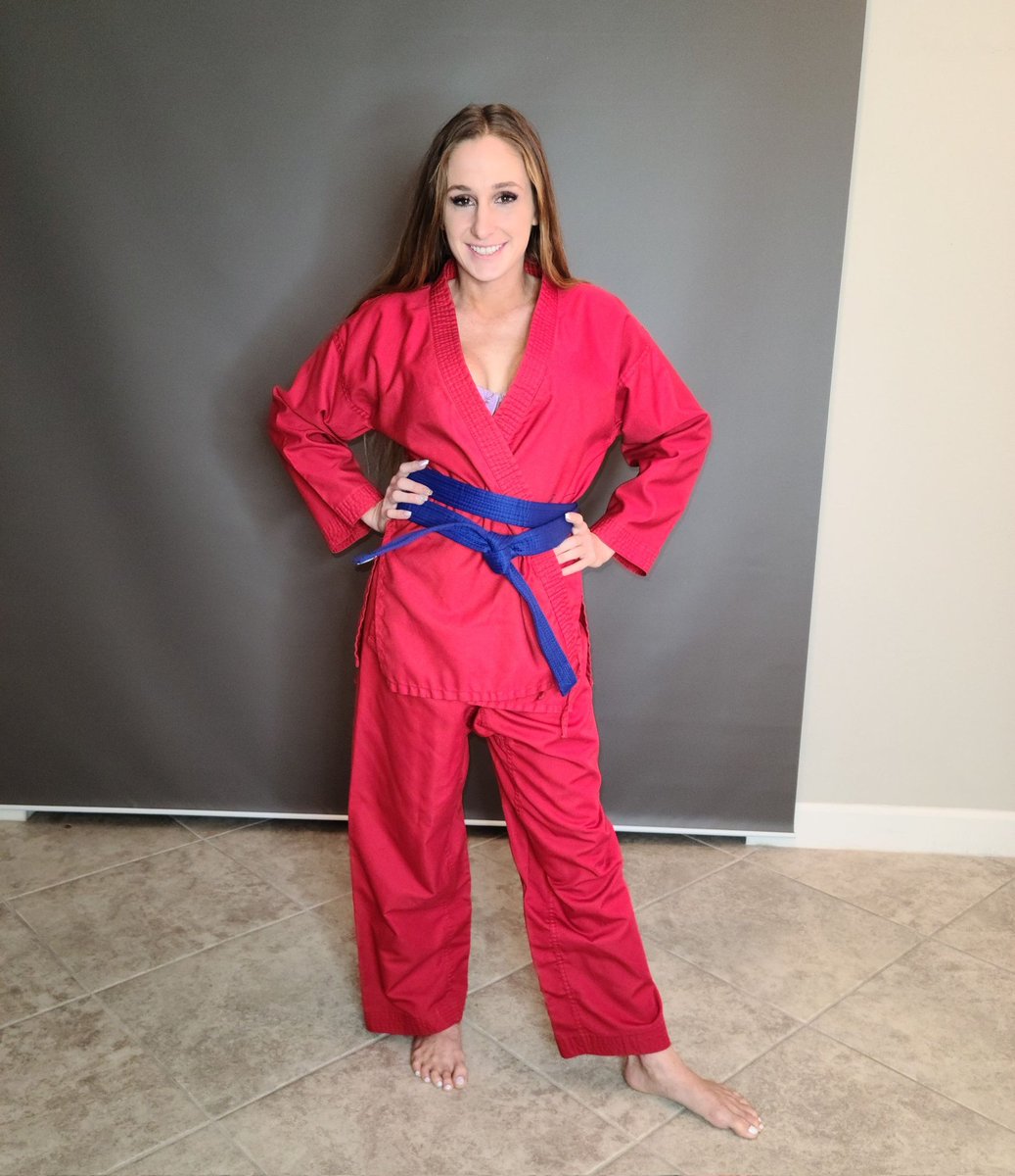 Roxie Rae Fetish Queen on Twitter "RT tyleetexas Fight me I dare you