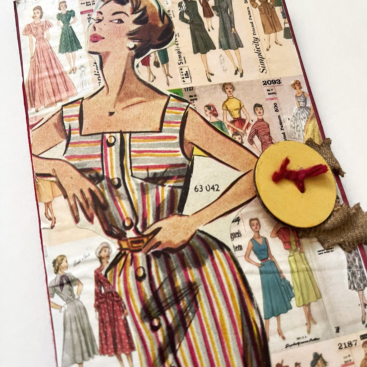 LeCafeCraft's tweet photo. Handmade Stylish Needle Books! 
#crafter #sewing #practicalcrafts #collageart #art #buttons #Retro #vintage #handmade https://t.co/lyDCBREIq8