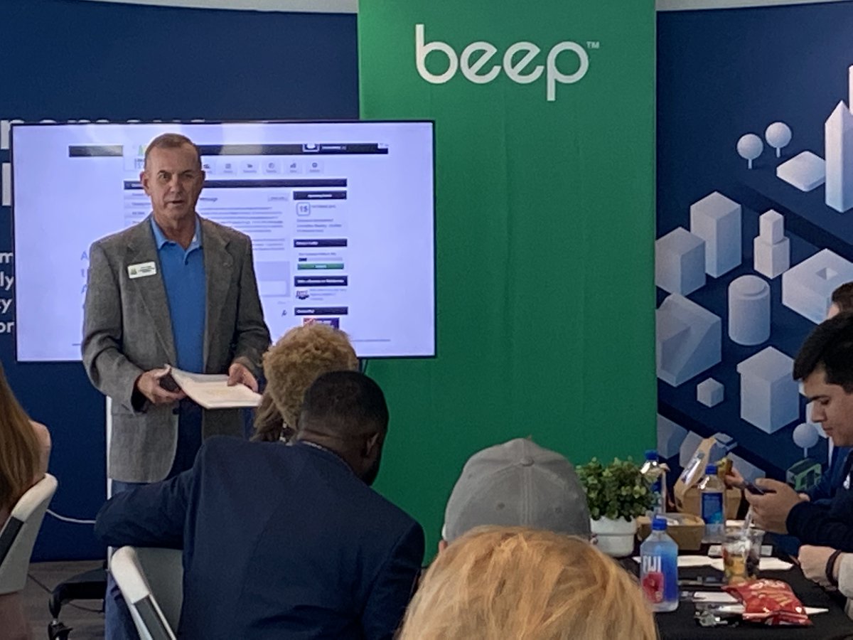 LakeNonaRCC's tweet photo. Dr. Wright of Hughston Clinic Orthopaedics presents at the LNRCC monthly Business Luncheon at Beep Headquarters.
#LNRCCbusinessluncheon
#LNRCCprofessionalnetworking
#LNRCC
#LakeNona https://t.co/8ISxpKpCAQ