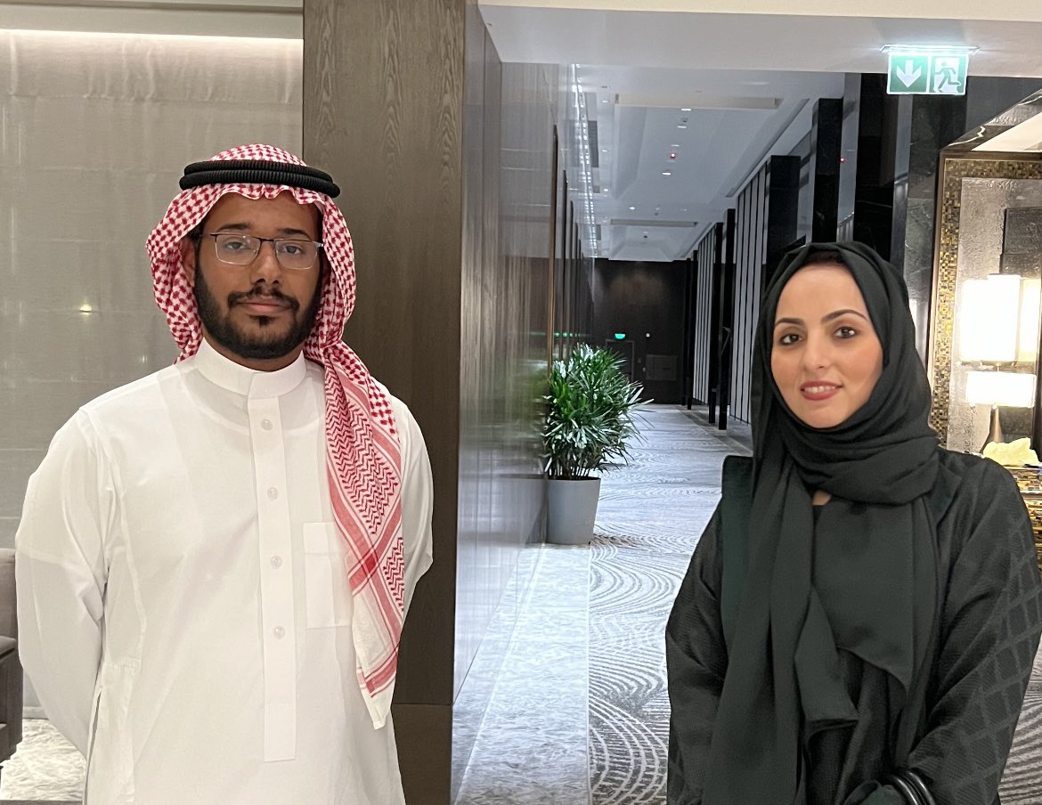 Do2ty's tweet photo. احتفلت ادارة خدمات الرعاية الصيدلية بالأمس بمستشفى التخصصي-جدة بتخريج المتدربين من دبلوم الصيدلة السريرية PGY1 دفعة ٢٠٢٢ في فندق شانقرلا. كل التوفيق رهام الحربي، لميا الزهراني، محمد العتيبي، هتون لبان وفهد الخزاعي، وابراهيم الشهري. 

سعيدة بانجازكم واتمنى لكم النجاح ولمستقبل واعد https://t.co/bqLisnqsWh