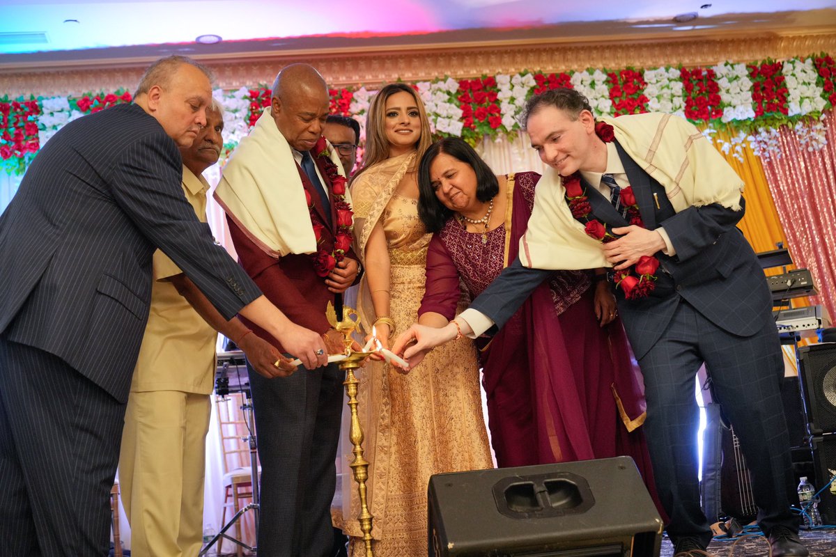 nycgov's tweet photo. The light of #Diwali continued to keep our city warm last night with the Bruhud New York Seniors in Long Island City. https://t.co/sTSzv9SZXW