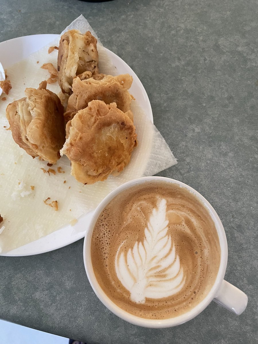 utomodadang's tweet photo. Good morning, Melbourne! Here’s for a (hopefully) sustained writing session. https://t.co/JuMpxhh1md