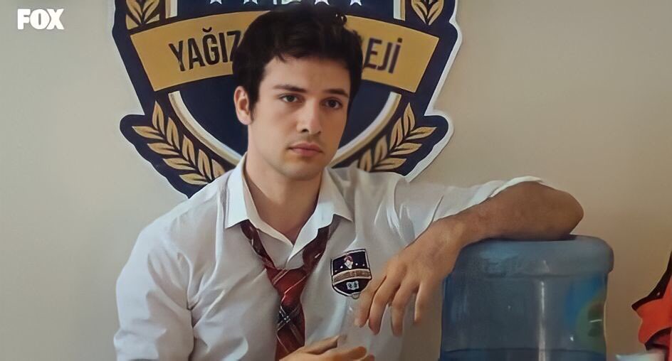 Derken düğününde derya queenin hayır deyip önderlere koşup sarıldıklarının hayal olduğunu gösterdikleri an kameraya yansıyan görüntülerim #tozluyaka #ZeyÇağ