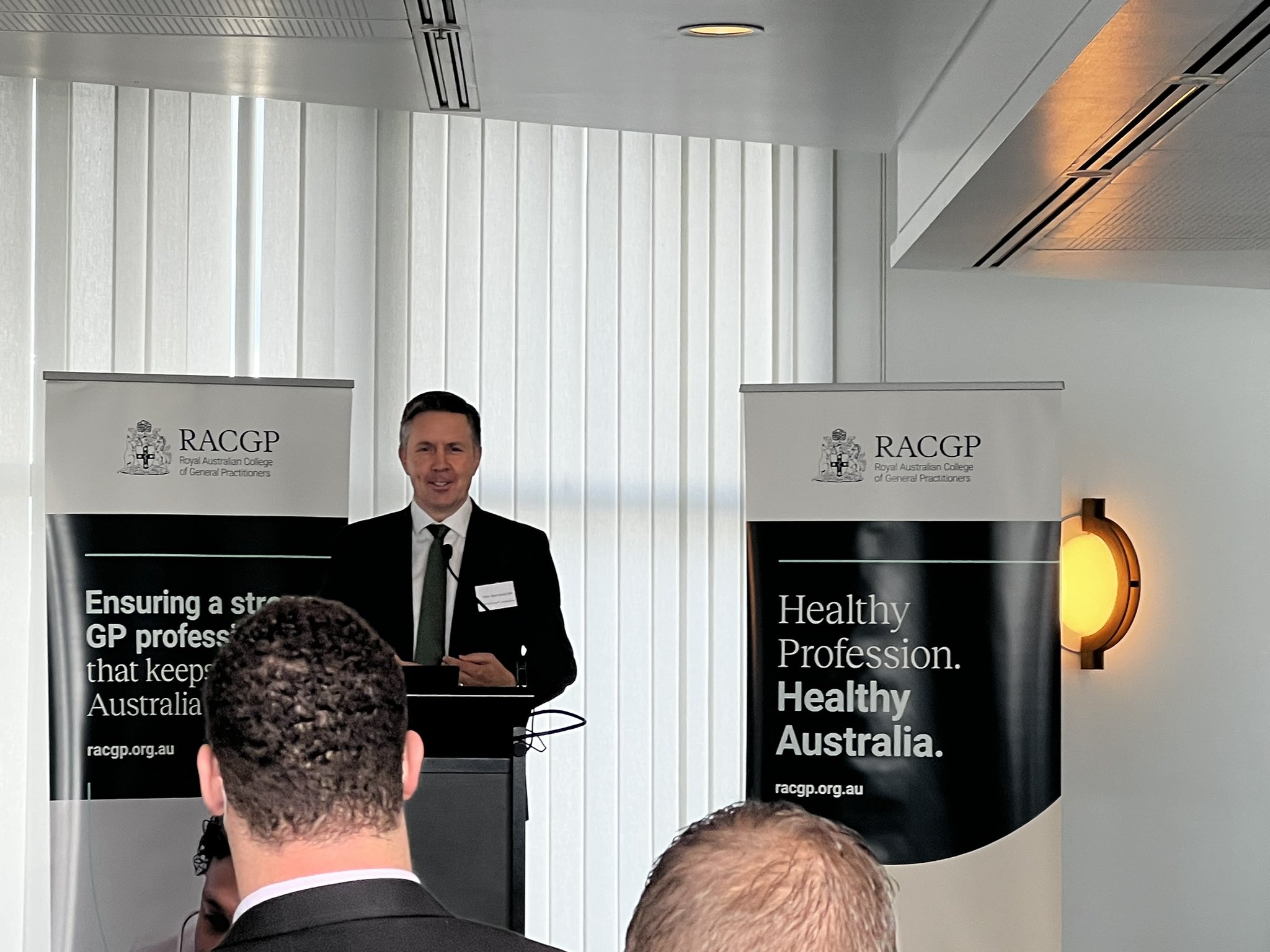 Joan Kent (Joan_of_Kent) / Twitter