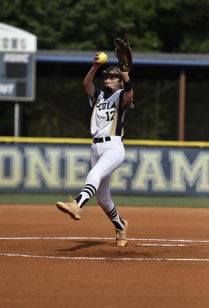 DixieTowler12's tweet photo. #dacula #dhssoftball #pitcher https://t.co/ROAvAXinGq