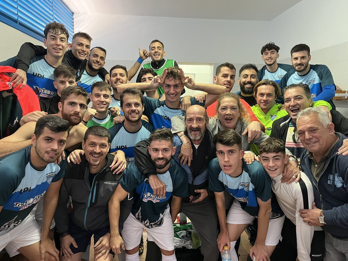 Empate a 0 en Villaverde en un duro partido en el que el partidazo de <a href="/agusjabu/">agus romero hermida</a> nos dio un puntazo 💙💙#LoretoTracatra #Since1952 #PonteLasAlas
