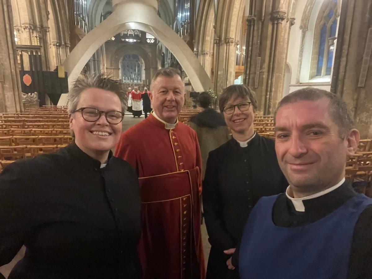 Fr Simon Robinson SMMS (@revsimonr) on Twitter photo Safely back in <a href="/DioTruro/">Diocese of Truro</a> after attending the joyous installation of @mission_priest as Dean of <a href="/LlandaffCath/">Llandaff Cathedral 🏴</a> . A good <a href="/sodalityofmary/">Sodality of Mary</a> contingent present to support Fr Richard as his new ministry begins. Safely back in <a href="/DioTruro/">Diocese of Truro</a> after attending the joyous installation of @mission_priest as Dean of <a href="/LlandaffCath/">Llandaff Cathedral 🏴</a> . A good <a href="/sodalityofmary/">Sodality of Mary</a> contingent present to support Fr Richard as his new ministry begins.