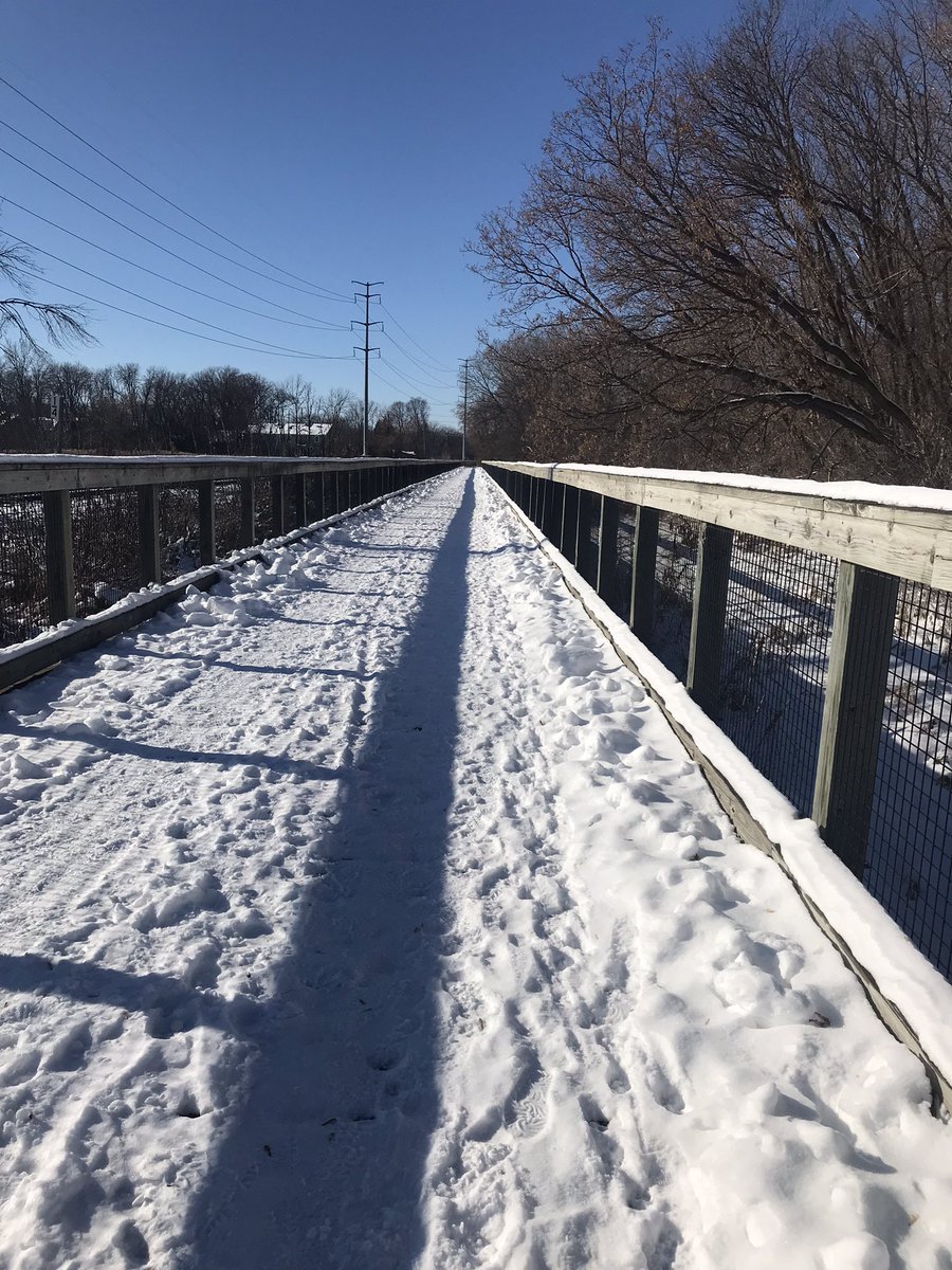 stupidtrumpers's tweet photo. Sunday Funday Runday! 8 miles on the peninsula running in the sunshine today! @GrandmasMara #grandmasmarathon #run #marthoner #marathon #runners #running #ultra #grambassador #gmas23 #sundayfundayrunday #sundayrun #runnerfun #marathontraining #fit https://t.co/8g0xMrZ4vP