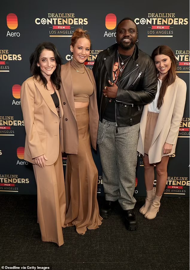 Bingemonkeycom's tweet photo. Jennifer Lawrence looks fabulous alongside Ana de Armas and Kate Hudson as the stars attend the Contenders Film event in Los Angeles
https://t.co/3eg3ZrHeZR
#bingemonkeycom #bingemonkey #movies #newmovies #freemovies #moviestars #watchingmovies #moviereviews #movietrailers https://t.co/87wIZJkn5s