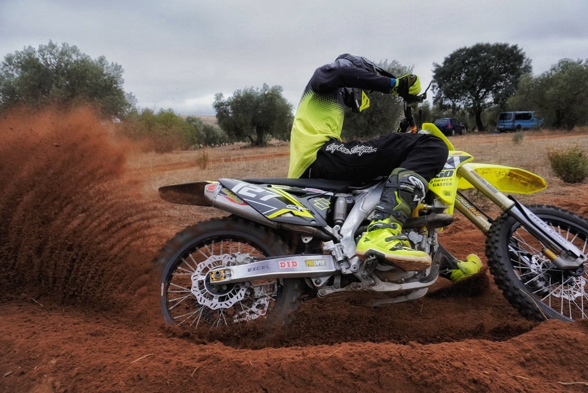 rdodi346's tweet photo. .
.
.
#mx #motocross #suzuki #rm450 #motorsport #racing #motorcycle #sonyalpha #sonyphoto #bealpha @SonyEspana @SonyAlpha https://t.co/gVPMYHw5AR