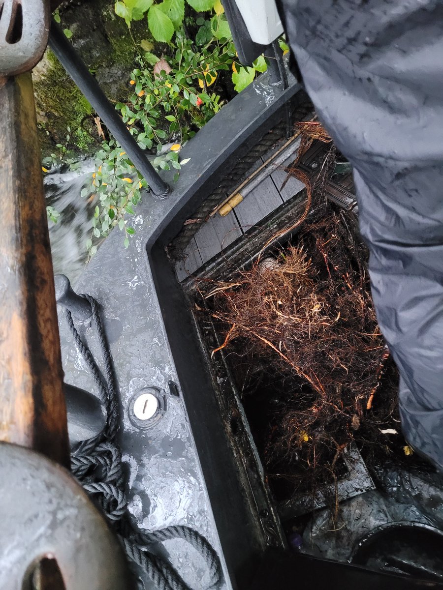 Sunday started well,sunshine &amp; blue skies,  rain came at Blackburn top lock, &amp;  it got worse  at bottom lock, we found half a conifer plus roots wrapped around the prop! Thanks to CRT staff for use of a  saw to clear it. Joys of boating! #boatsthattweet #narrowboat