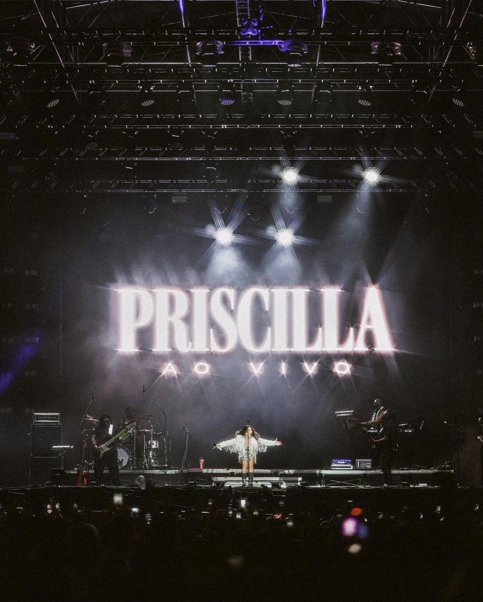 _aprikota_'s tweet photo. @PriAlcantara ontem no @festivaleletriza em SP // #priscilaalcantara #priscillaaovivo 💕 https://t.co/TcdD7wzrsK