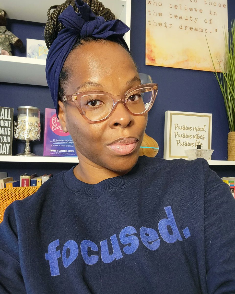 MySelahWellness's tweet photo. Thank you @garmmentary for my amazing sweatshirt for this chilly day!! It's supposed to be a day of rest but I'm FOCUSED, productive and cute. #mentalhealth #selfcare #blackowned #ceo #focused #reflect @MySelahWellness @sjlprofessionalservices https://t.co/OaACO2BeLv
