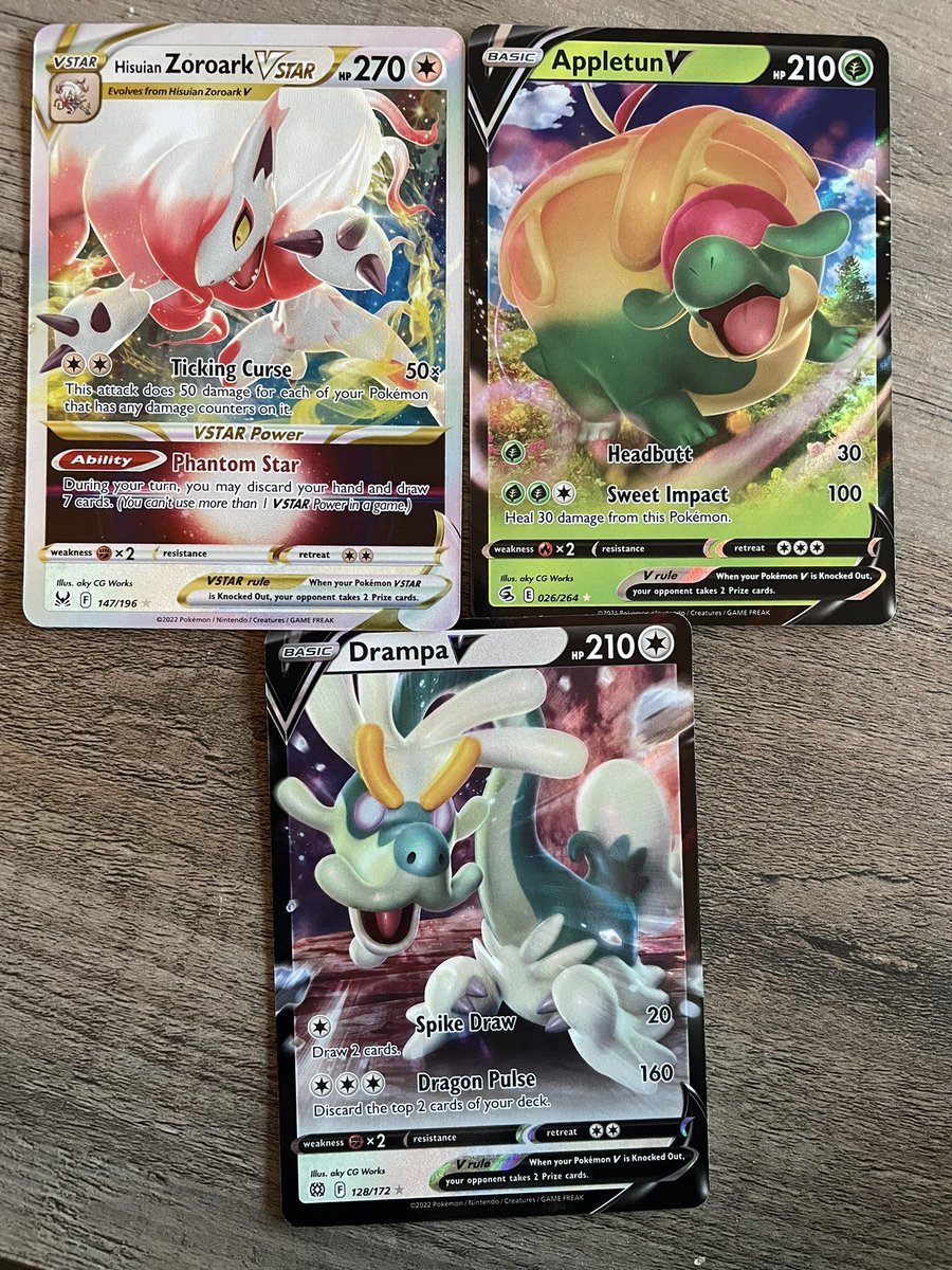 ShadowandSteel's tweet photo. Walgreens hall 🤩🤩🤩 #Pokemon #PokemonTCG https://t.co/o5bZil47Js