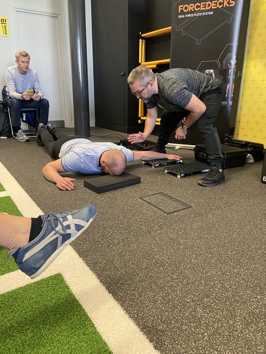kariarna's tweet photo. Awesome shoulder weekend here in Liverpool coming to an end! Attended a brilliant conference, got to meet and chat with some very clever and nice people and finished it up today with an awesome course with @AthleteShoulder ! #rehab4performance #HopeSR22 @DynamicShoulder https://t.co/kFQDWFmqXX