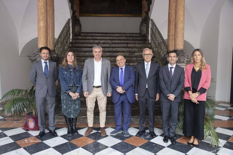JaimeLeal_'s tweet photo. Estuvimos en Europa consolidando lazos académicos al servicio de connacionales en el extranjero https://t.co/CnVUqKStYw https://t.co/YU9TTu8O0H