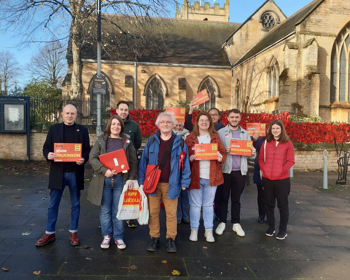 Another positive door-knocking session this morning 🌹 Thanks to everyone who joined us! #VoteLabour 🗳