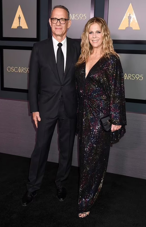 Bingemonkeycom's tweet photo. Tom Hanks, 66, is epitome of class in black suit while wife Rita Wilson, 66, wows in plunging sequin dress as they join fellow A-listers at 13th annual Governors Awards in LA
https://t.co/3eg3ZrYPRp
#bingemonkeycom #bingemonkey #movies #freemovies  #TomHanks #RitaWilson https://t.co/knWdfzbKUc