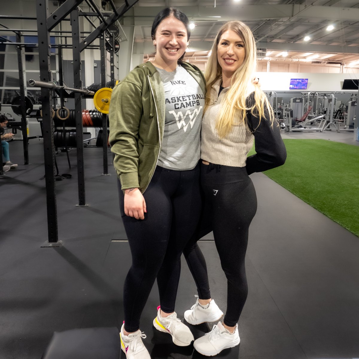 AnimusElite's tweet photo. Lauren putting in the work with her trainer christie !
#6weekshred
#gym #fitness #fitnessmotivation #workout #bodybuilding #motivation #fit #gymmotivation #instagood #lifestyle #fitnessmotivation #muscle https://t.co/9Jmv3skeTS