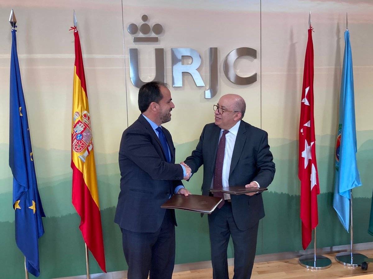 JaimeLeal_'s tweet photo. Estuvimos en Europa consolidando lazos académicos al servicio de connacionales en el extranjero https://t.co/CnVUqKStYw https://t.co/YU9TTu8O0H