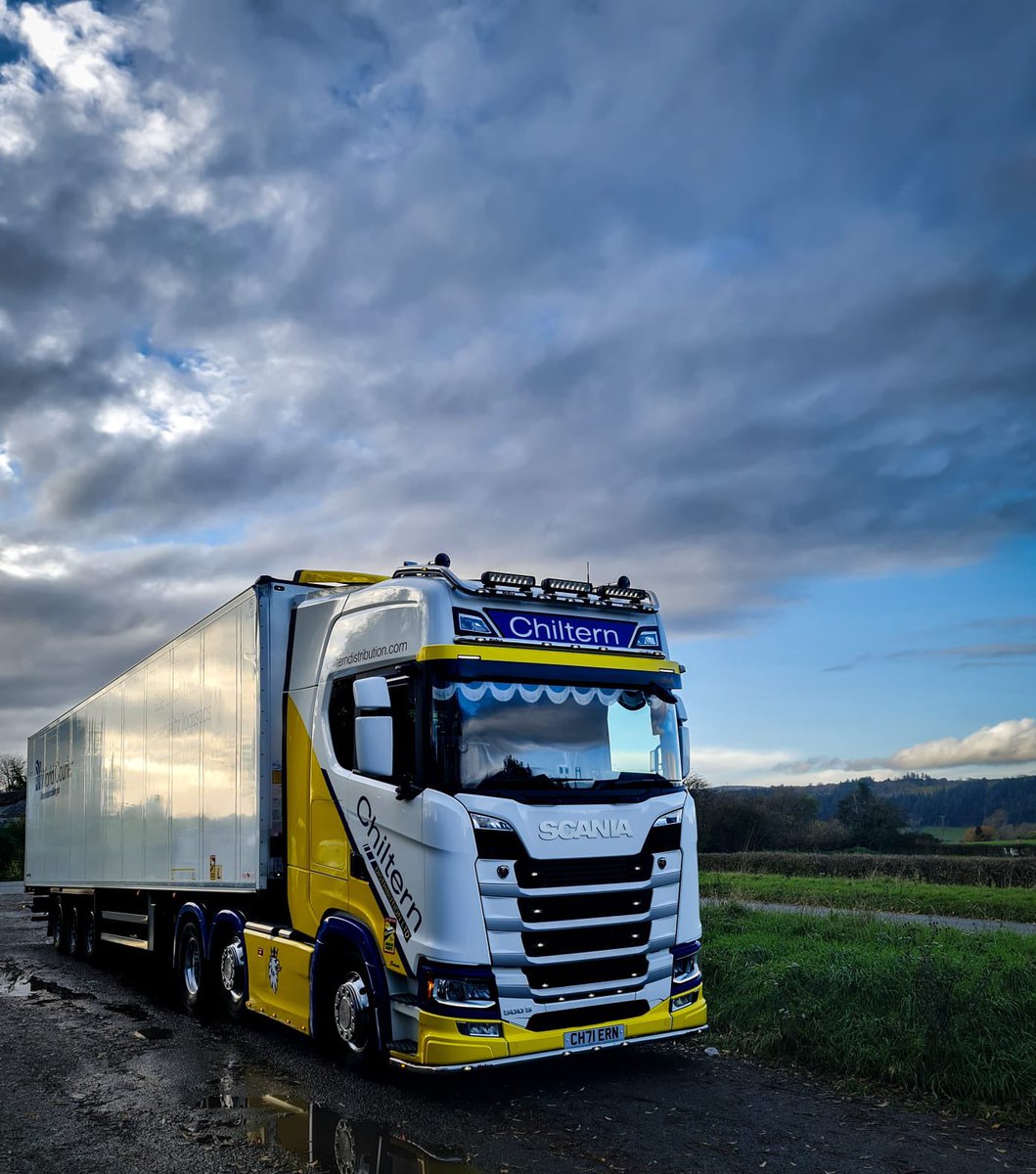 ChilternDist's tweet image. We specialise in innovative custom transport solutions for frozen, chilled and ambient distribution. We offer a vast array of transport services with an experienced logistics team and a hands-on approach to any task. 
If you’re requiring any transport assistance get in touch