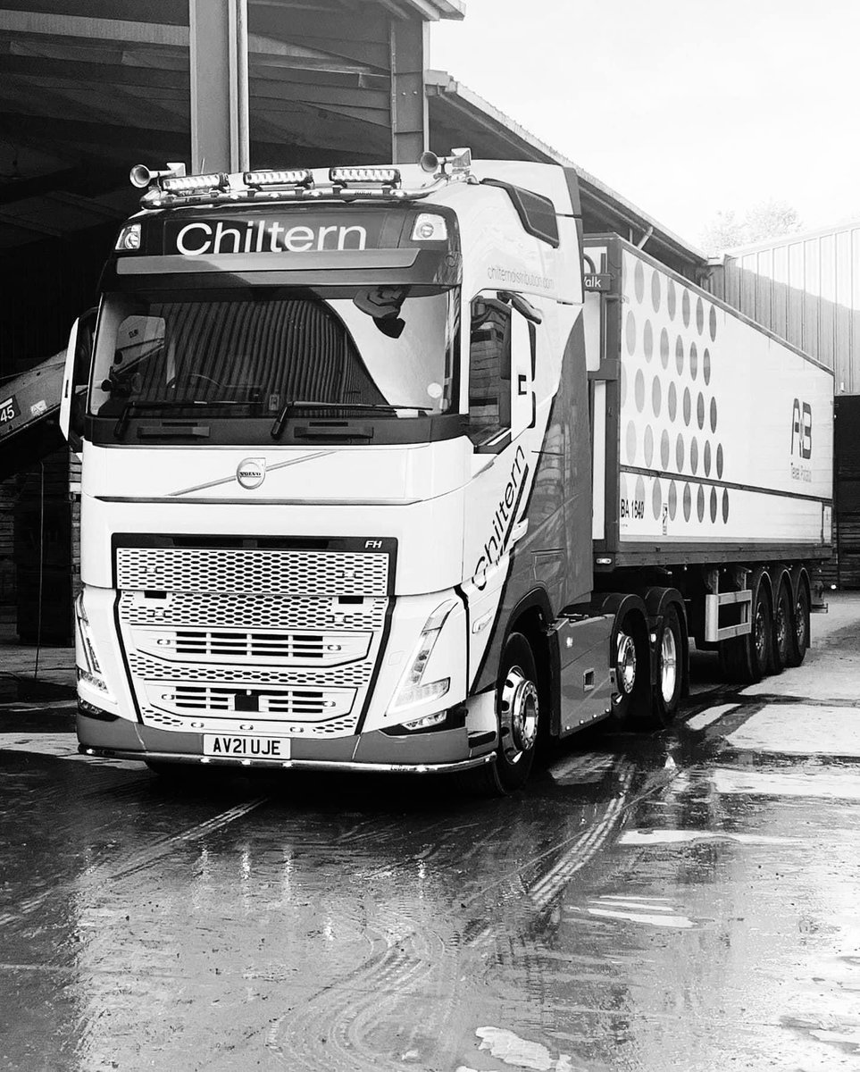 ChilternDist's tweet image. We specialise in innovative custom transport solutions for frozen, chilled and ambient distribution. We offer a vast array of transport services with an experienced logistics team and a hands-on approach to any task. 
If you’re requiring any transport assistance get in touch