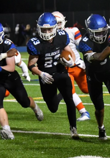 BigRiverRivalry's tweet photo. Congratulations and welcome to the #BigRiverRivalry family @ColbyJTaylor23 of @@DRWildcatFB! #NORTH #BRR2022 https://t.co/OLUDGIRCtT