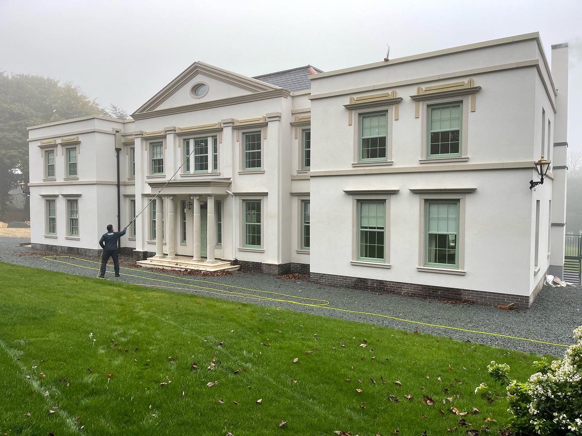 humberclean's tweet photo. Builders clean carried out on this stunning new property and they have also joined our regular window cleaning round! https://t.co/Me9o1MjMQZ