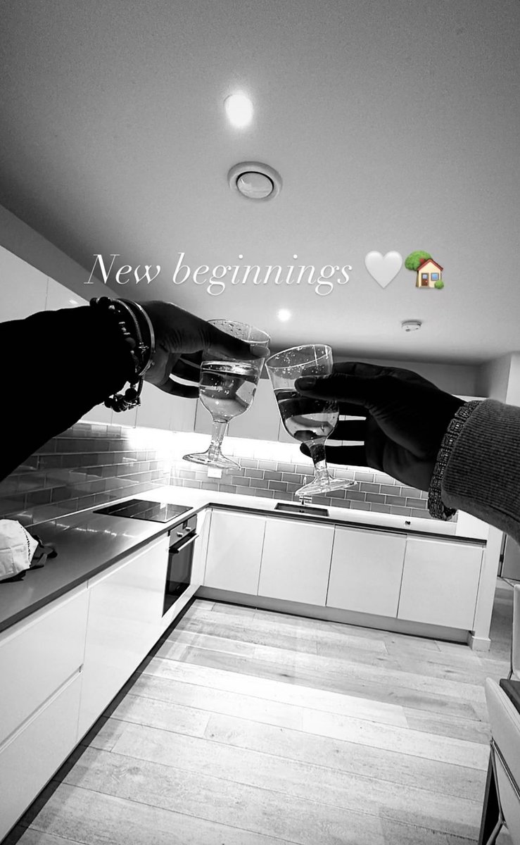 IndiyahUpdates's tweet photo. Dami and Indiyah have finally moved in together 🥺😭🏡

#Damiyah #LoveIsland https://t.co/6HBHhyoKMj