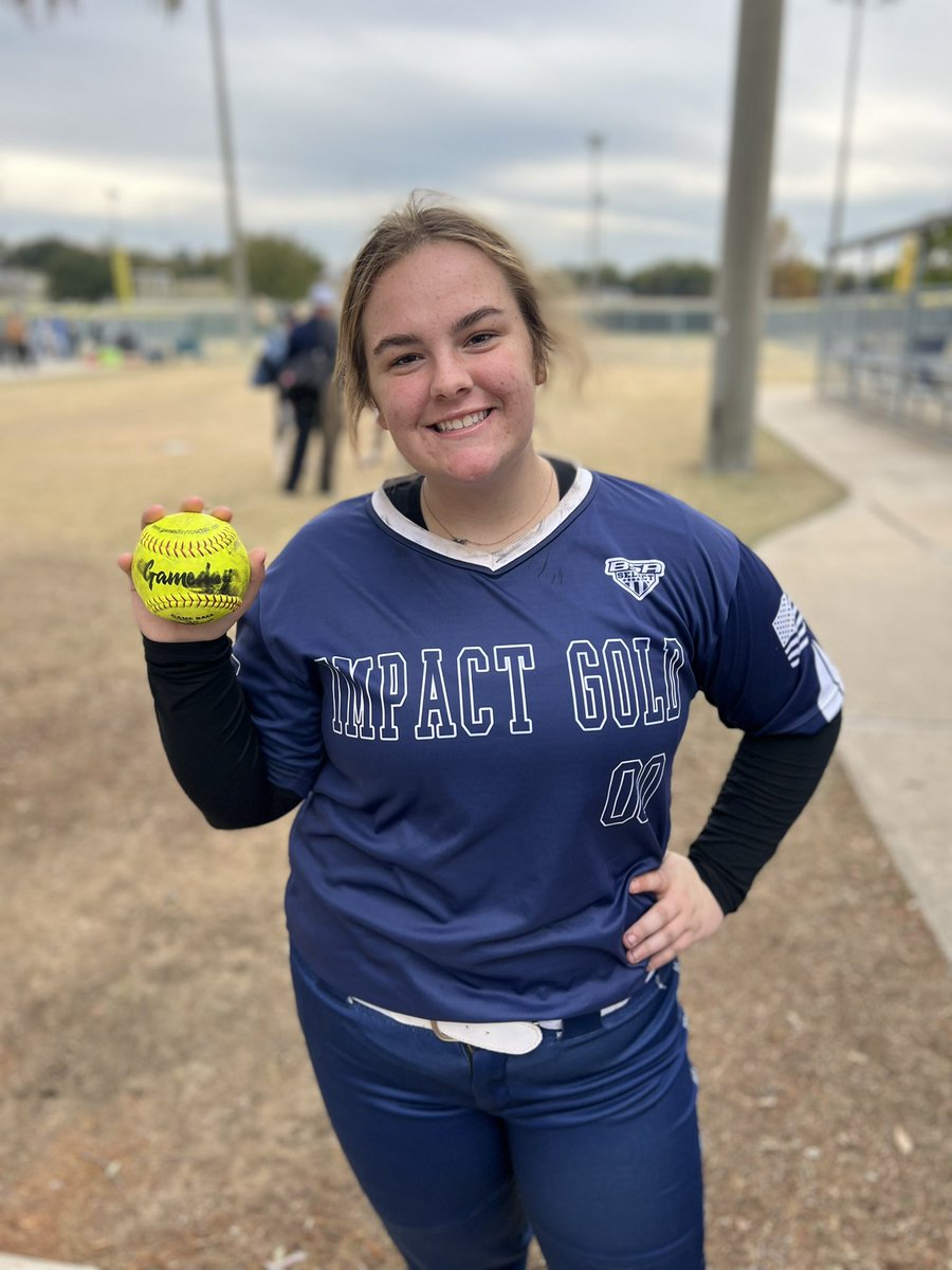 IGJonesNichols's tweet photo. Congratulations to our #00 Brynne Grammer on her 💣 to deep left field. #betheimapct #goldblooded @NDNSsoftball @TopPreps @brynne_grammer https://t.co/4sb7RKTzTS
