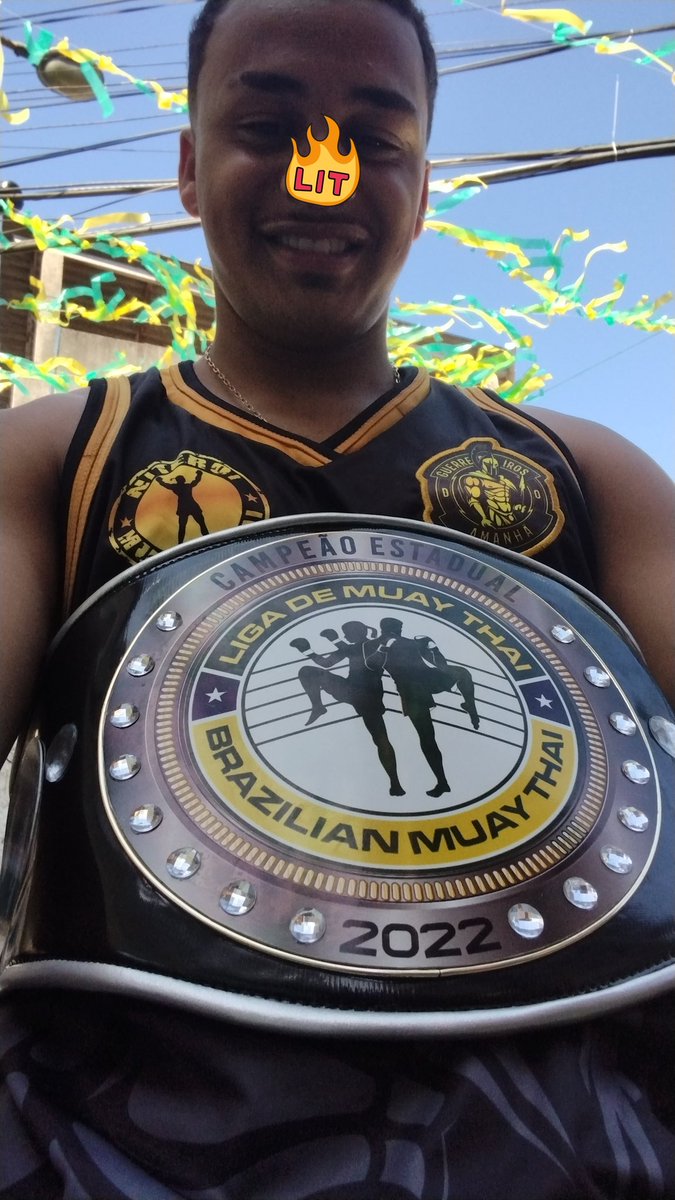 Tito157___'s tweet photo. " Do nada na JB virou lugar pra ter... " o resto vcs já sabem 🤣🤣🤡🌪️⛰️🇨🇳

Campeão estadual do Rio de janeiro 🥴🥱🦁 sustenta BB https://t.co/Lk38kguOiQ