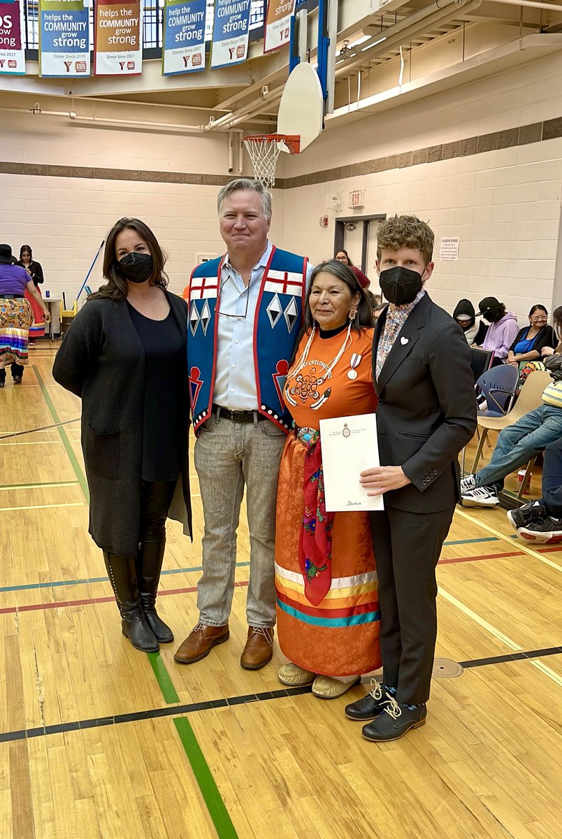 JanisIrwin's tweet image. Bernadette Iahtail is the Executive Director of @Creating_Hope_ Society. She has dedicated her career to supporting Indigenous children. I was honoured to present Bernadette with a Queen Elizabeth II Platinum Jubilee Medal today, on National Children’s Day. 🧡

#ableg