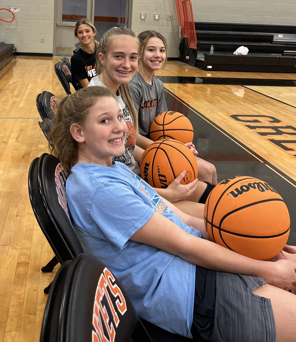 Greenfield Lady Jackets (@gfieldgbb) on Twitter photo Guards getting some extra skill work in on this cold Sunday afternoon. #working #family <a href="/littlebrenley00/">Brenley Little</a> <a href="/JayleighBowers/">jayleigh bowers</a> Guards getting some extra skill work in on this cold Sunday afternoon. #working #family <a href="/littlebrenley00/">Brenley Little</a> <a href="/JayleighBowers/">jayleigh bowers</a>