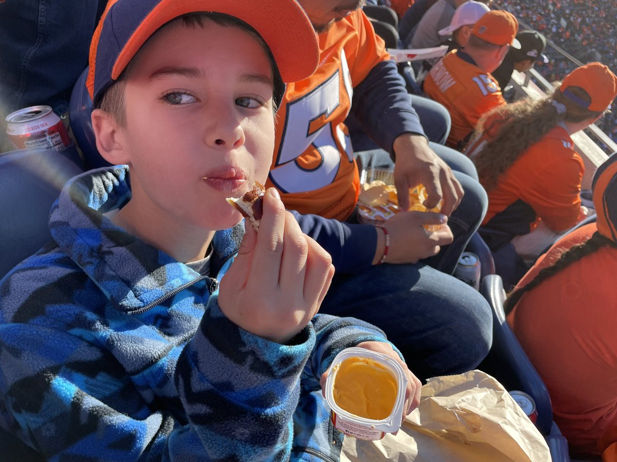 McManCSU's tweet photo. @Broncos first game! 537/2/6 Lucas!! https://t.co/c7xAOTh5Bk