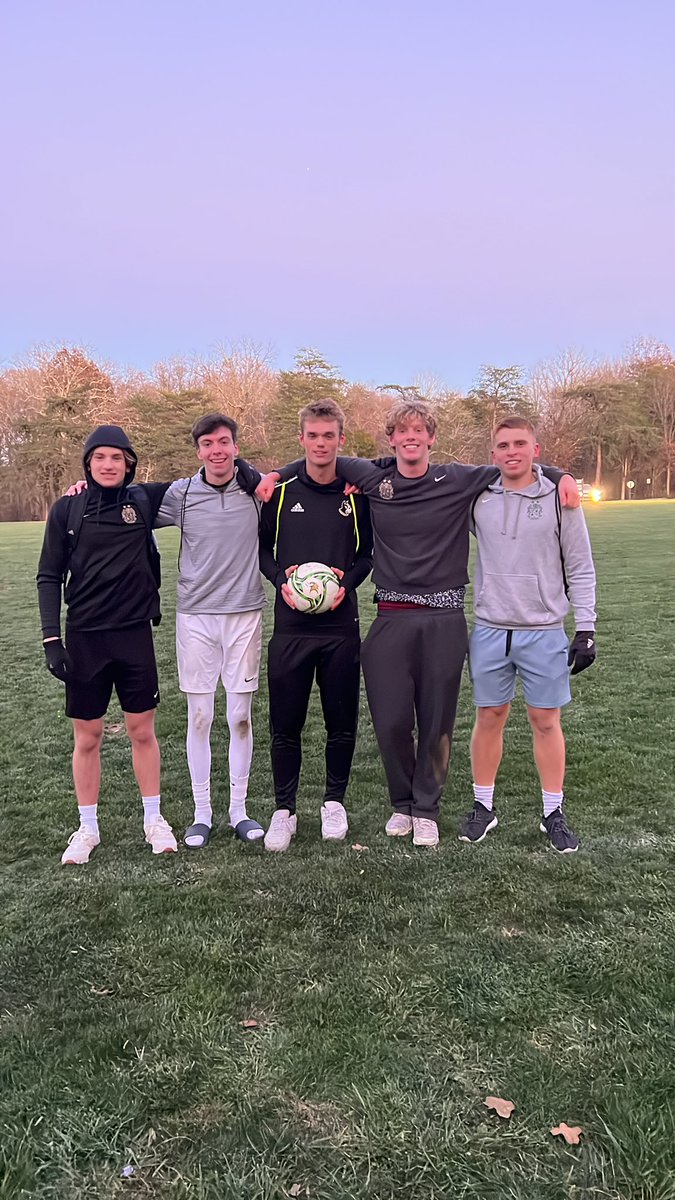 Langley boys getting the off season work!! 🥶