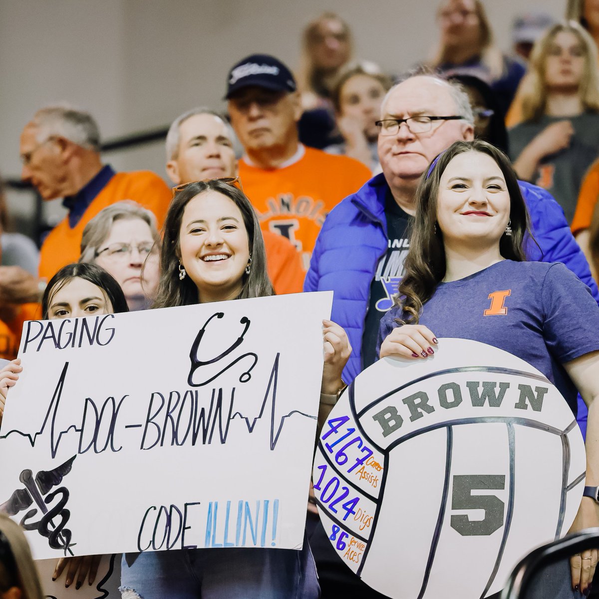 IlliniVBall's tweet photo. A celebration fit for queens 👑

Happy Senior Day to @diana_E5, @kydiswan, Jessica, @ellieholzman, @Ryleebreanne, and @KennedyCollin14!

#Illini | #HTTO https://t.co/dKbDTvPcgB