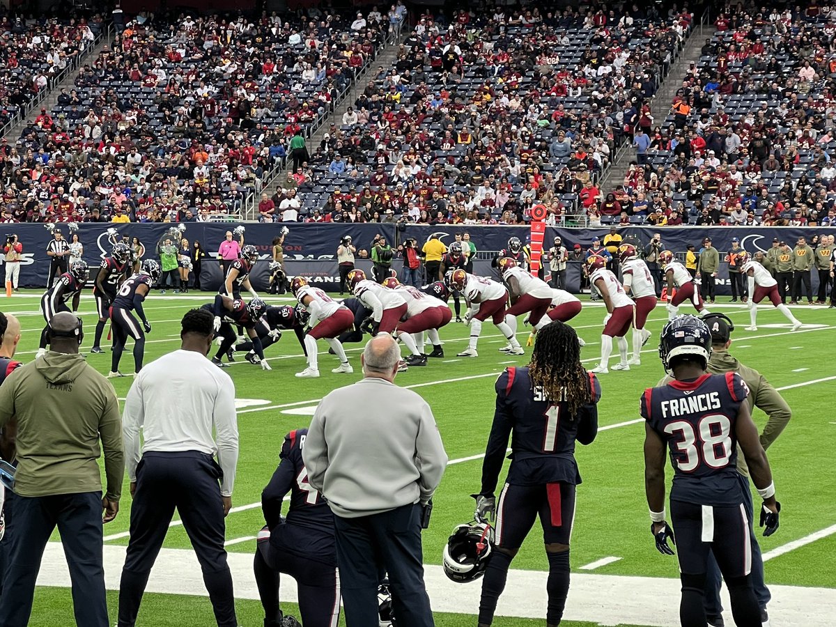 Rgraves04's tweet photo. Rough outing for the #Texans today, but always a great day when I get to hang out with @katiegravess and Matthew. #WeAreTexans #MustBeInTheFrontRow https://t.co/BpvKgo0mt7