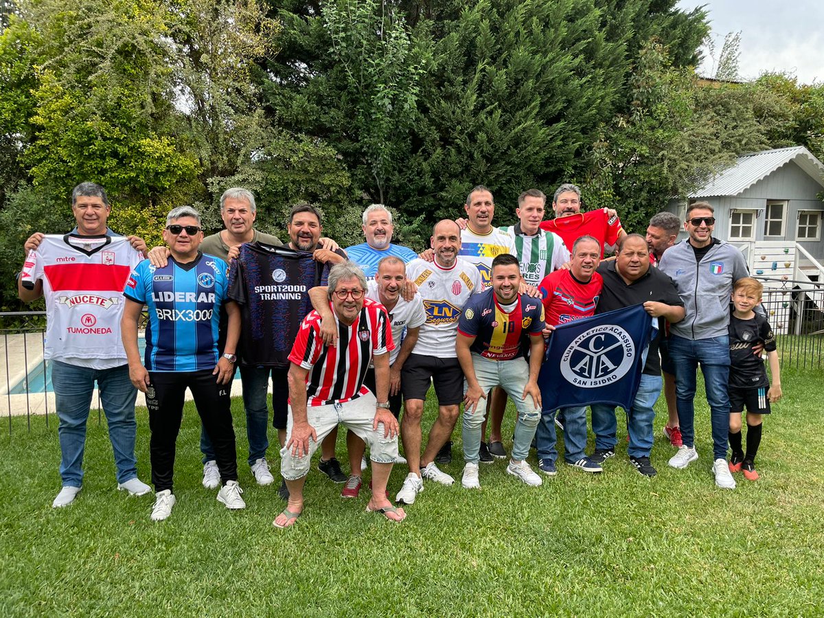 famalovato's tweet photo. Fútbol & Amigos!!!
#TodosJuntos #VamosArgentina https://t.co/HdUhZHfWWl
