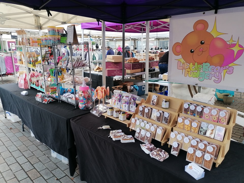 StaffordWalking's tweet photo. New to our events, Little Bear's Fudgery are joining us for our Christmas Stafford Walking Street Dec 8th. Some ideal treats for yourself and Christmas gifts!
#StaffordWalkingStreet #visitstafford #wdyt #Stafford #Staffs #enjoystaffs #LRPartnershipEvents #lovestafford #towncentre https://t.co/IBskQqAf79