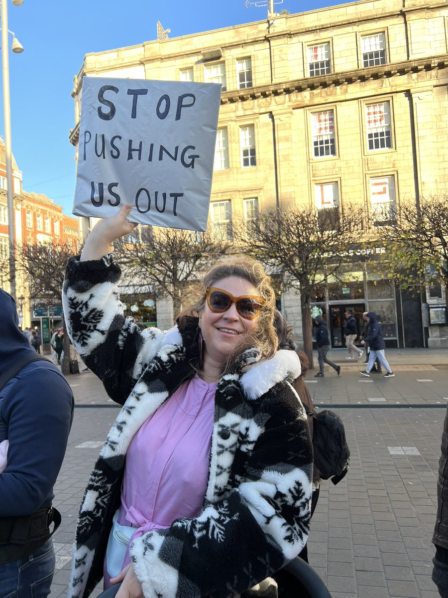 NursepollyRgn's tweet photo. A remarkable day #MarchWithMidwives #BirthRightsAlliance, hearing our beloved late #PhilomenaCannings words and #VickyPhelan words too and ending with a song by #DoloresORiordan #BetterBirth #Choices #Midwives #Burnout 💔💖💜🧡🧡💚❤️ https://t.co/a6ZsnHD8eO