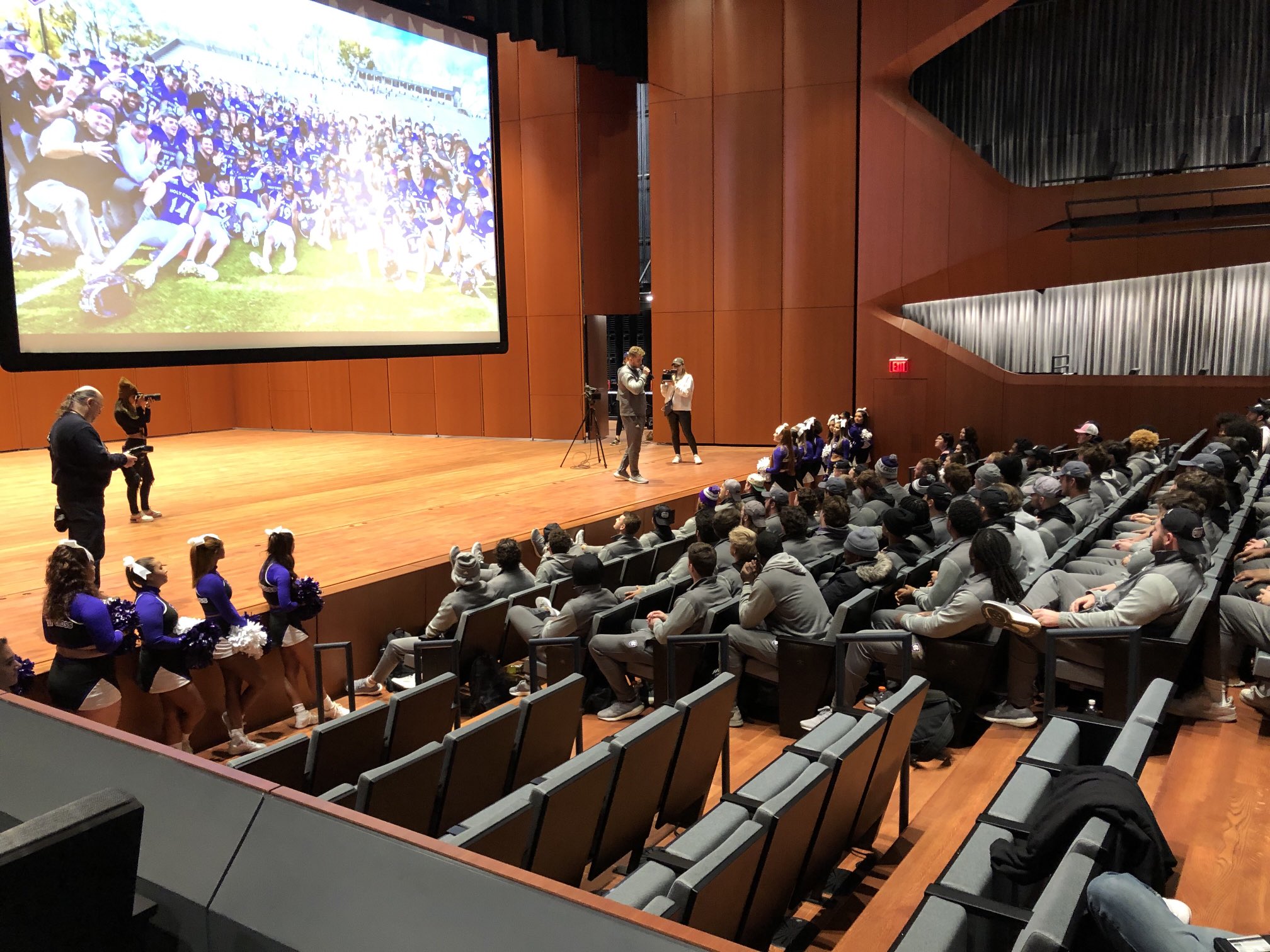 Kevin Shea on Twitter ".⁦HCrossFB⁩ team improving their record