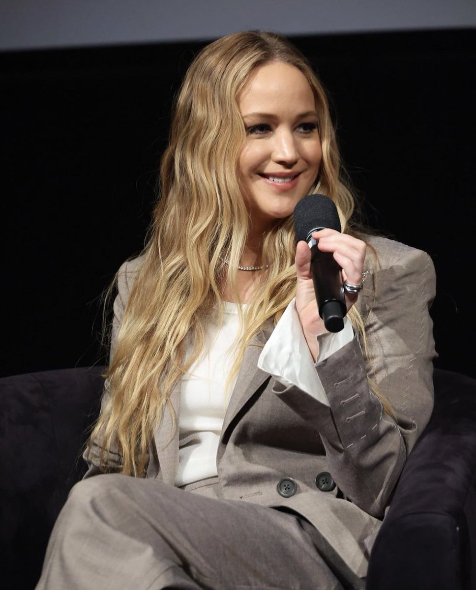 lawrencepedia on Twitter: "Jennifer Lawrence at the SAG screening Q&A