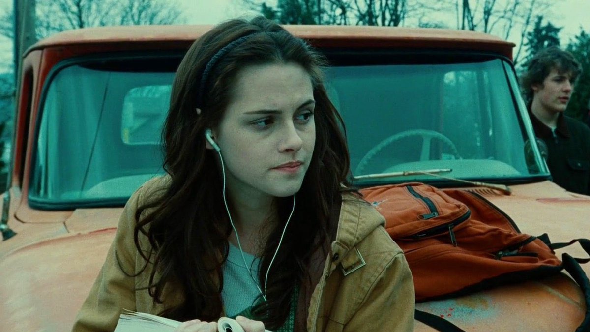 PopBase's tweet photo. ‘Twilight’ was released 14 years ago today. https://t.co/BvxS15xziV