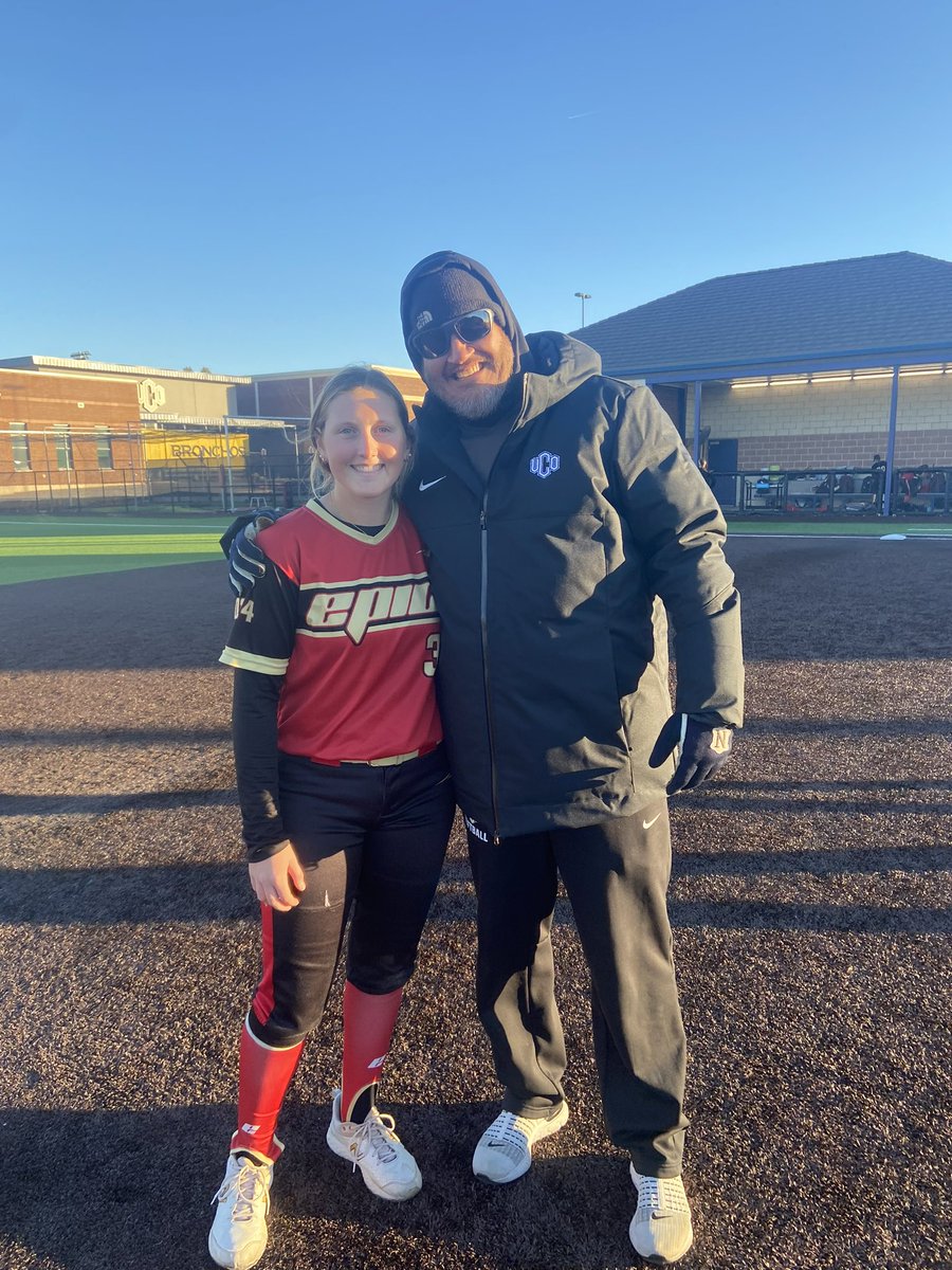 MckenzieCothran's tweet photo. Thank you Coach White and Coach Hunter for the past to days I have been at your camp! I got to attend the team and individual. I had a lot of fun! Thank you!! @UCOSoftball @edmondcoach5 @epicvickrey @Epic__SB https://t.co/tKxcfjSby4