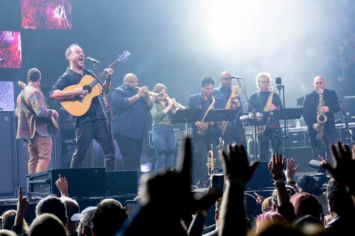 That is a wrap! #TheLastStop at @TheGarden was a night to remember 🔥. Thank you all for coming out 🙌. #DaveMatthewsBand #DMB2022 #SeeYouOnTheRoad 

📸 Sanjay Suchak