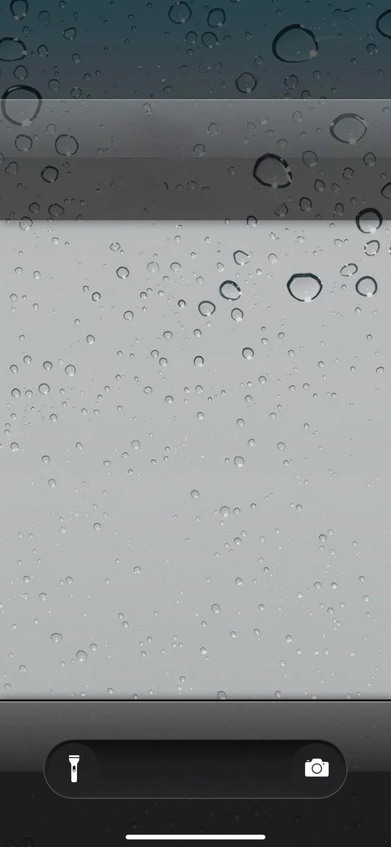 JMarcus93's tweet photo. Reading “Steve Jobs” by Walter Isaacson always makes me miss the old Apple styles. Here’s a wallpaper for some nostalgia👴🏻 Edited it to get rid of the time etc so you can add it to your lock screen #iOS4 #iPhone #Apple #SteveJobs #Retro #Throwback https://t.co/AcTlHjlr4a